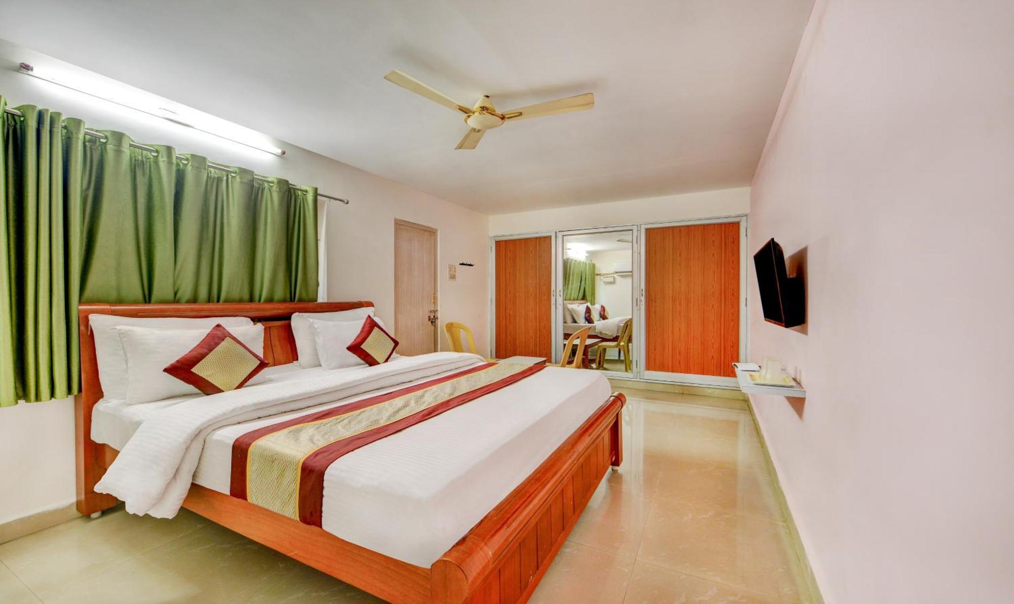 Hotel Salbala Inn - Near Airport チェンナイ エクステリア 写真