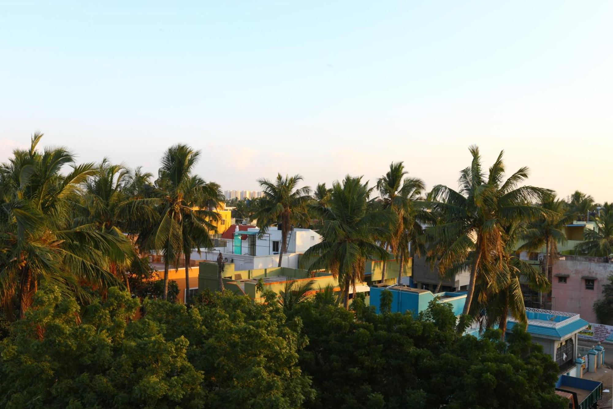 Hotel Salbala Inn - Near Airport チェンナイ エクステリア 写真
