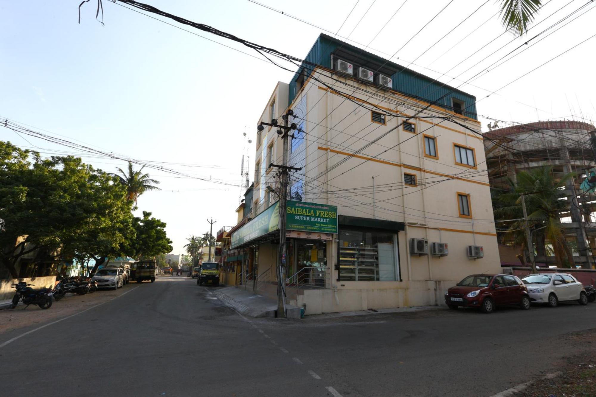 Hotel Salbala Inn - Near Airport チェンナイ エクステリア 写真